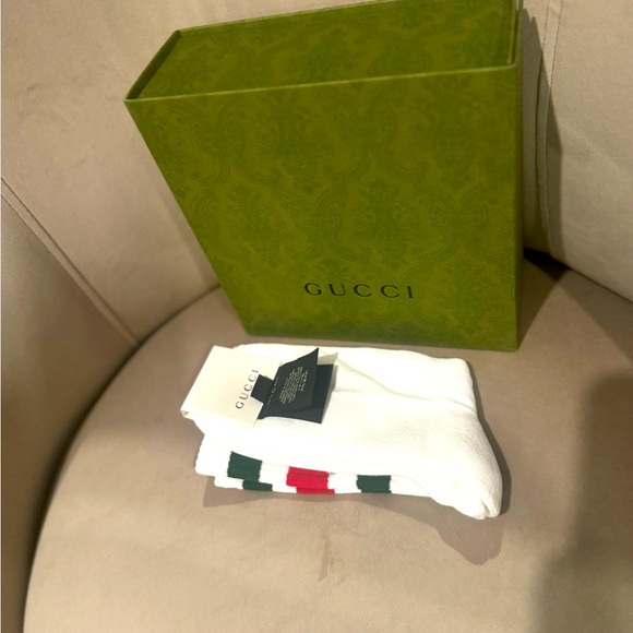 Gucci White Socks with Green and Red Stripes - Picture 2 of 2